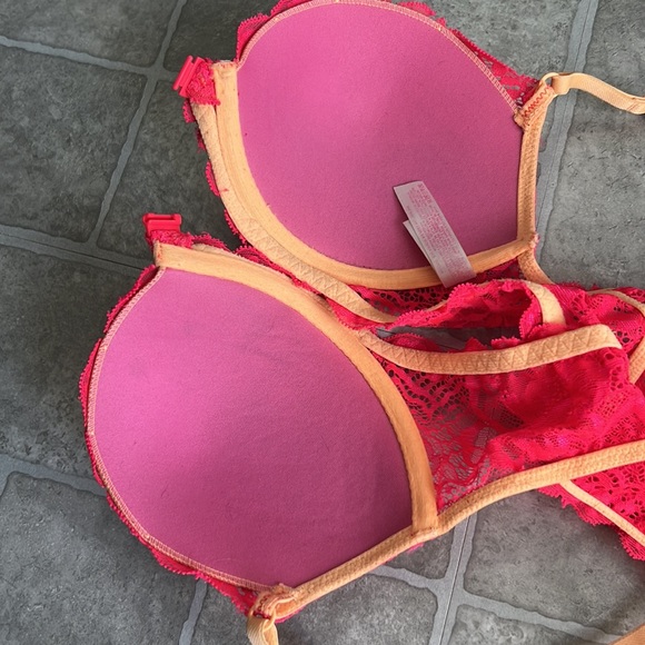 PINK Victoria’s Secret Date Racerback Push-Up Bra in Pink Lace yellow size 32D - Picture 7 of 12